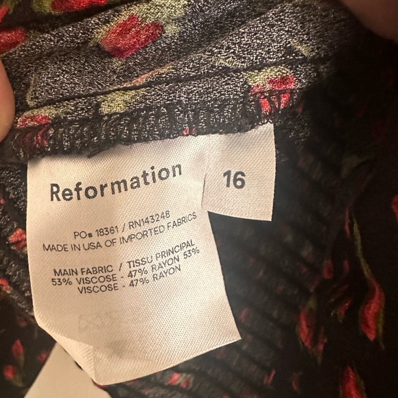 Reformation Reign Top, size 16 - Picture 4 of 4